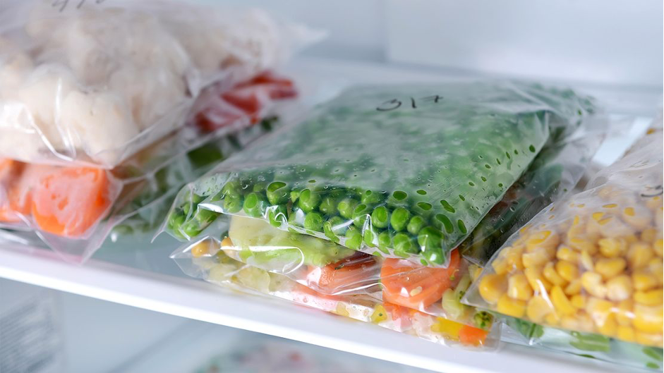 Thawing frozen food before reheating 